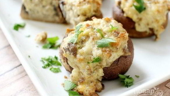 Рецепт Шампиньонов, фаршированных курицей и сыром