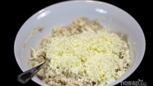 шампиньоны, фаршированные курицей и сыром