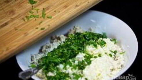 шампиньоны, фаршированные курицей и сыром