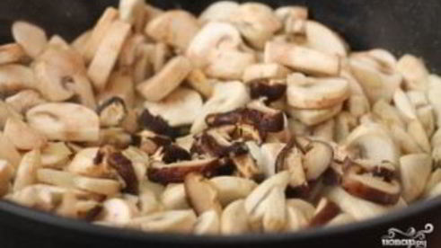 шампиньоны в горшочках