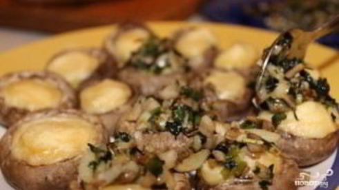 шампиньоны, запеченные с сыром