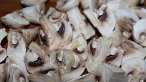 жареные грибы со свининой