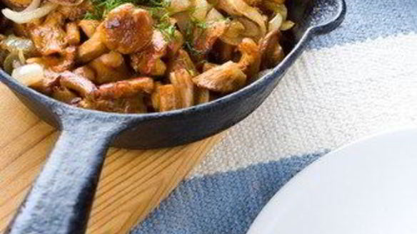 Рецепт Жареных грибов в сливочном масле с шалотом