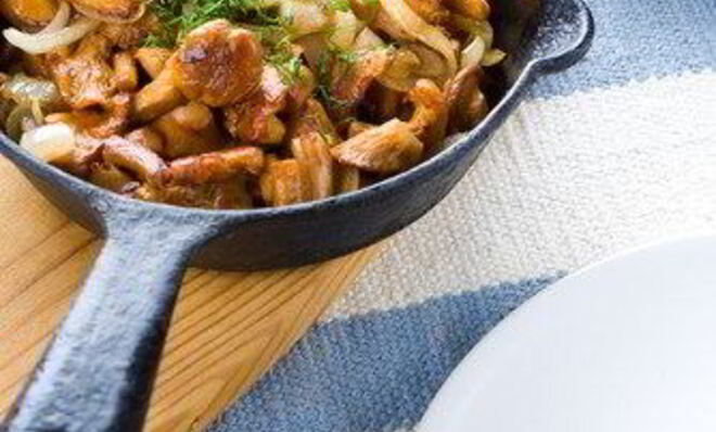 Жареные грибы в сливочном масле с шалотом