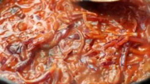 гуляш из говядины с черносливом