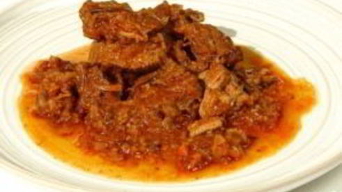 гуляш из говядины с томатной пастой