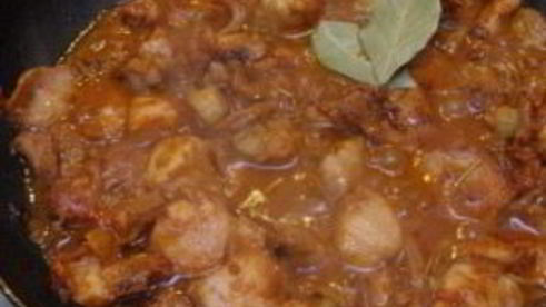 гуляш из кролика с подливкой