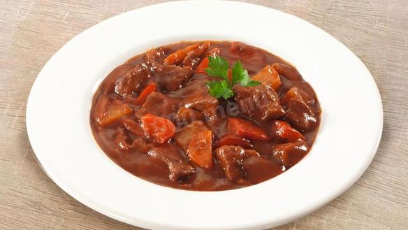 Рецепт Гуляша с овощами в соусе Демиглас