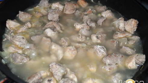 гуляш со стручковой фасолью по-гречески