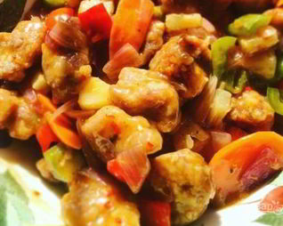 Свиной гуляш в кисло-сладком соусе