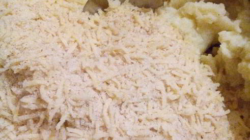 картофельное пюре с чесноком и сыром в духовке