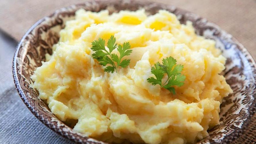 Рецепт картофельного пюре с репчатым луком, яйцом и молоком