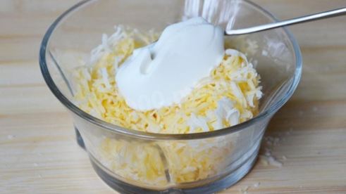 детские куриные котлеты под соусом