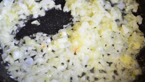 детские куриные котлеты под соусом