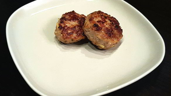 Рецепт Котлет из смеси свиного и говяжьего фарша с яйцом