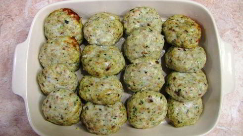 котлеты из судака и сазана в томатном соусе