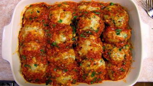 котлеты из судака и сазана в томатном соусе