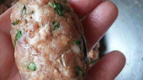 котлеты по-корейски на подушке из риса с овощами