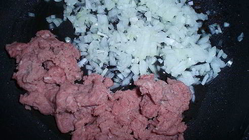 куббе-котлетки из булгура с начинкой из фарша и кедровых орешков