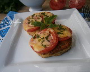 Куриные котлеты с кабачком и мятой