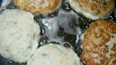 куриные котлеты с кабачком и мятой