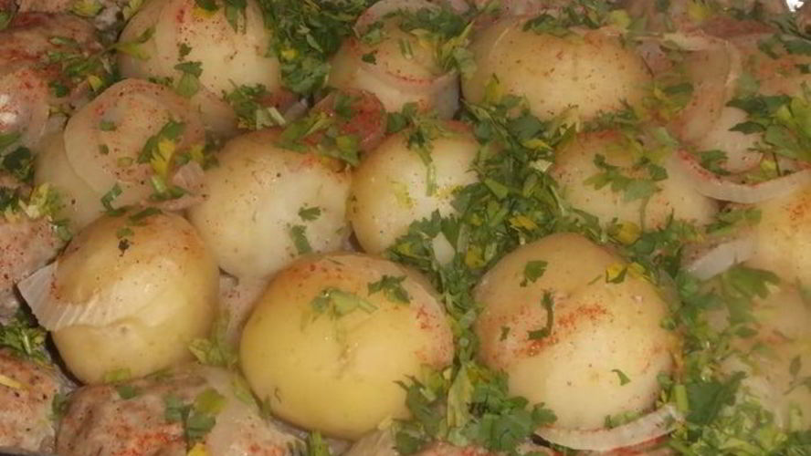 Рецепт запеченных котлет и картофель дружная семейка