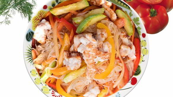 Рецепт Крахмальной лапши с куриным филе и цукини