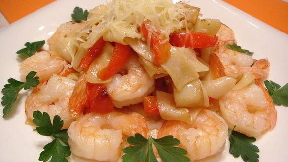 Рецепт Лапши паппарделле с креветками и сладким перцем