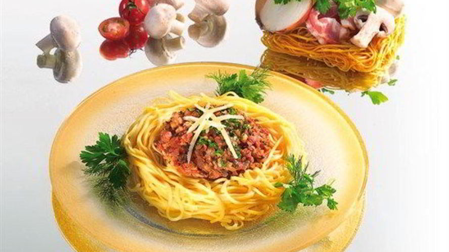 Рецепт лапши с копченой грудинкой и грибами