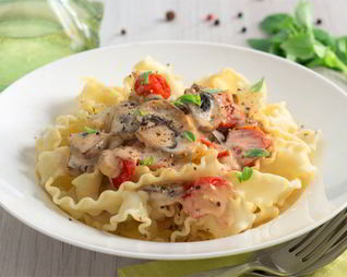 Лапша со сливочным соусом