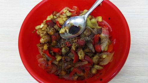 лапша вок с говядиной и овощами