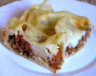 Лазанья из лумакони с мясным соусом по-мексикански