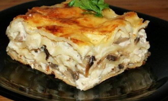 Лазанья с индюшиным фаршем и соусом бешамель