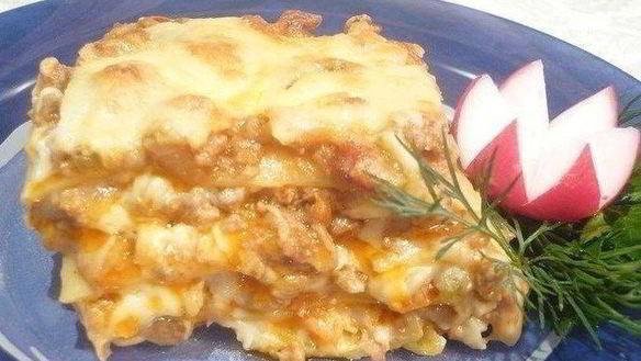 Рецепт Лазаний с мясом, беконом и овощами под соусом бешамель