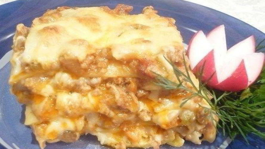 Рецепт лазаний с мясом, беконом и овощами под соусом бешамель