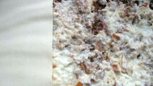 лазанья с рагу болоньезе, грибами и моцареллой