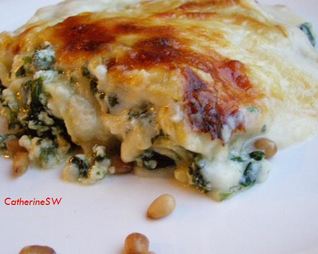Лазанья со шпинатом, рикоттой и кедровыми орешками