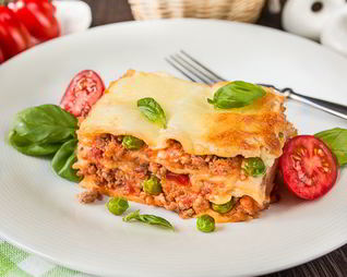 Лазанья со свининой и овощами