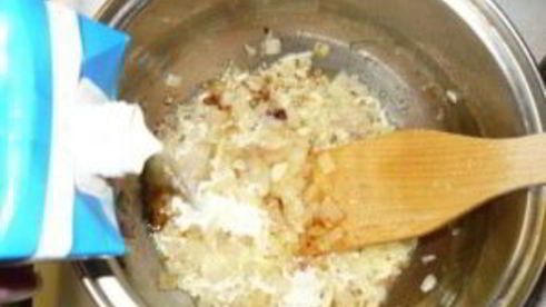 фаршированные ракушки под сливочным соусом