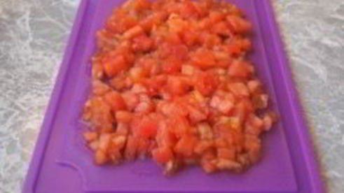 каннеллони с беконом под томатным соусом