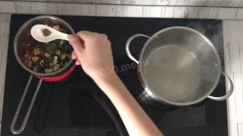 паста с баклажаном и томатами