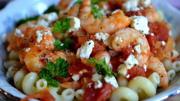 Рецепт Пасты с креветками, томатами и фетой
