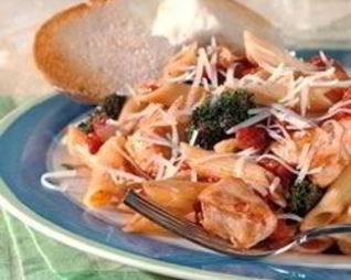 Паста с курицей и брокколи