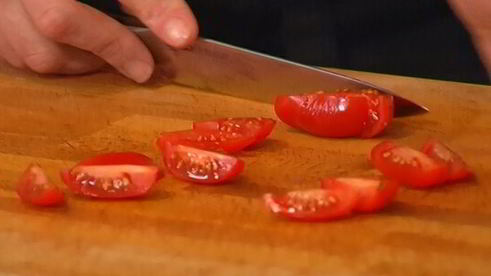 паста с сибасом и помидорами черри