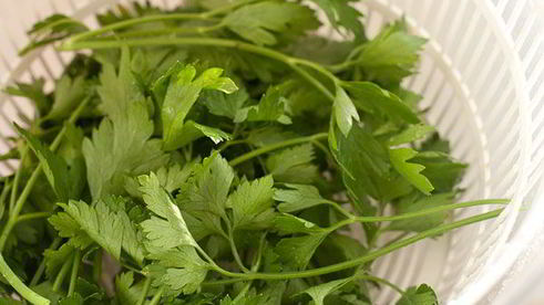 паста с соусом из тунца и петрушки