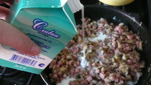 паста со сливочно-грибным соусом