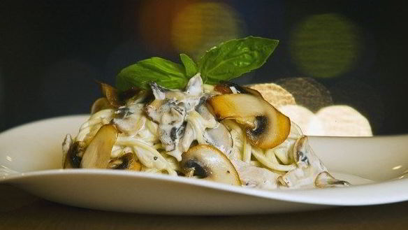 Рецепт Пасты в сливочном соусе с шампиньонами