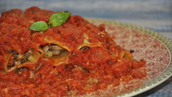 Рецепт Постных каннеллонь под томатным соусом