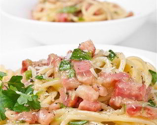 Спагетти карбонара с черемшой