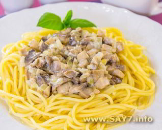 Спагетти с грибным соусом